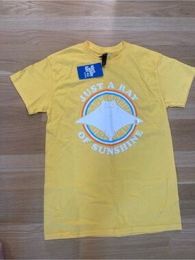 ☀️ NWT Unisex S "Just a ray of sunshine" graphic tee from the Georgia Aquarium